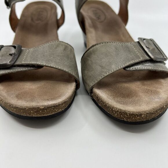 TAOS Buckle Up Wedge Sandals‎ Leather Gray Women 41 10-10.5 Cork Comfort - Picture 11 of 13